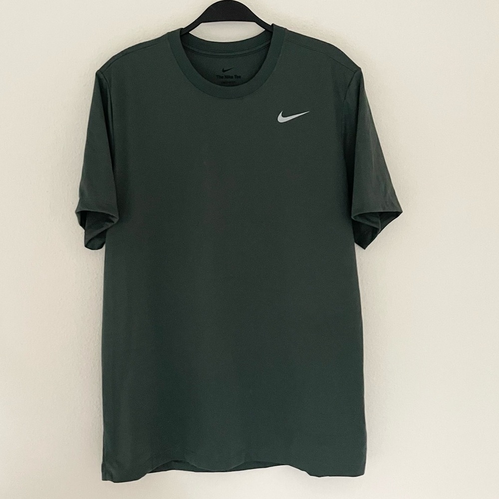 Nike Men's Dark Green Short Sleeve Dri-Fit Tee